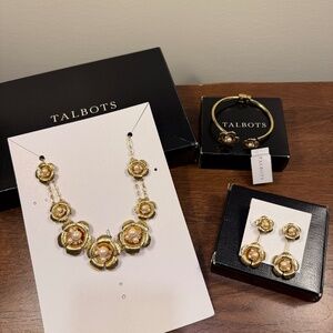 STUNNING Jewelry Set - NEW!!